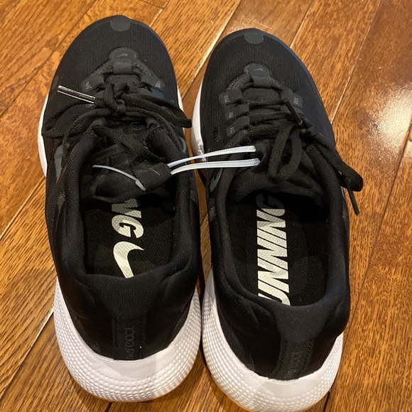 Nike react escape running shoes - Picture 3 of 6